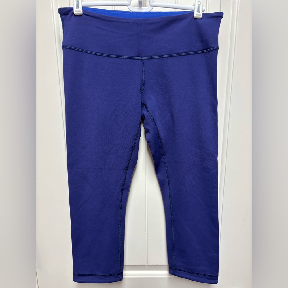 Lululemon Athletica Women's Reversible Blue/Purple Leggings